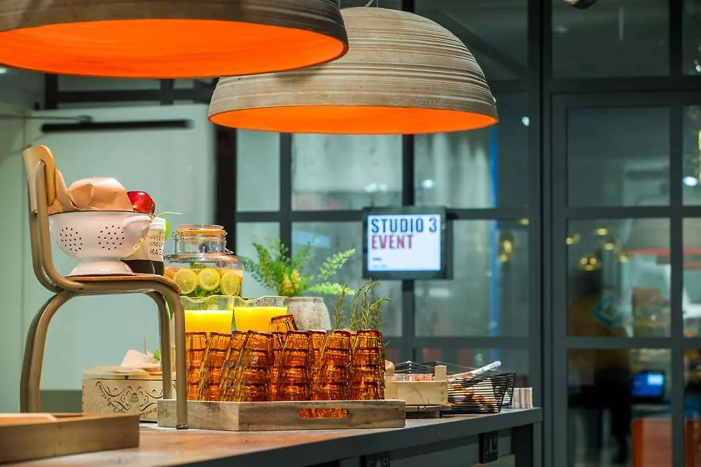 Radisson Red Brussels Hotel